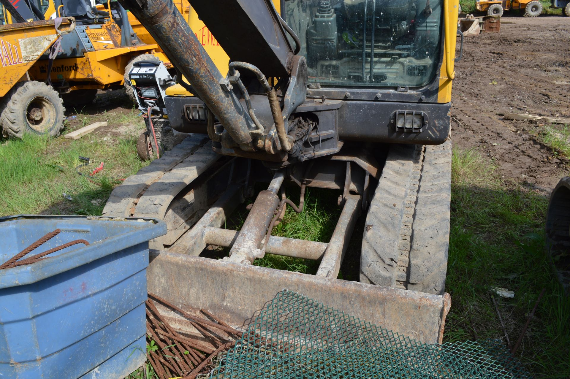 Volvo 5t Rubber Tracked Excavator with Blade, Quic - Image 9 of 19