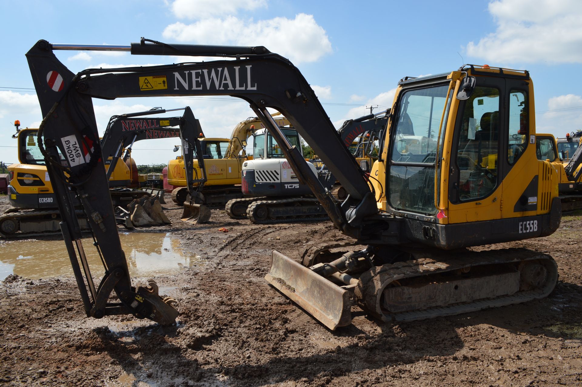 Volvo 5t Rubber Tracked Excavator with Blade, Quic - Image 8 of 37