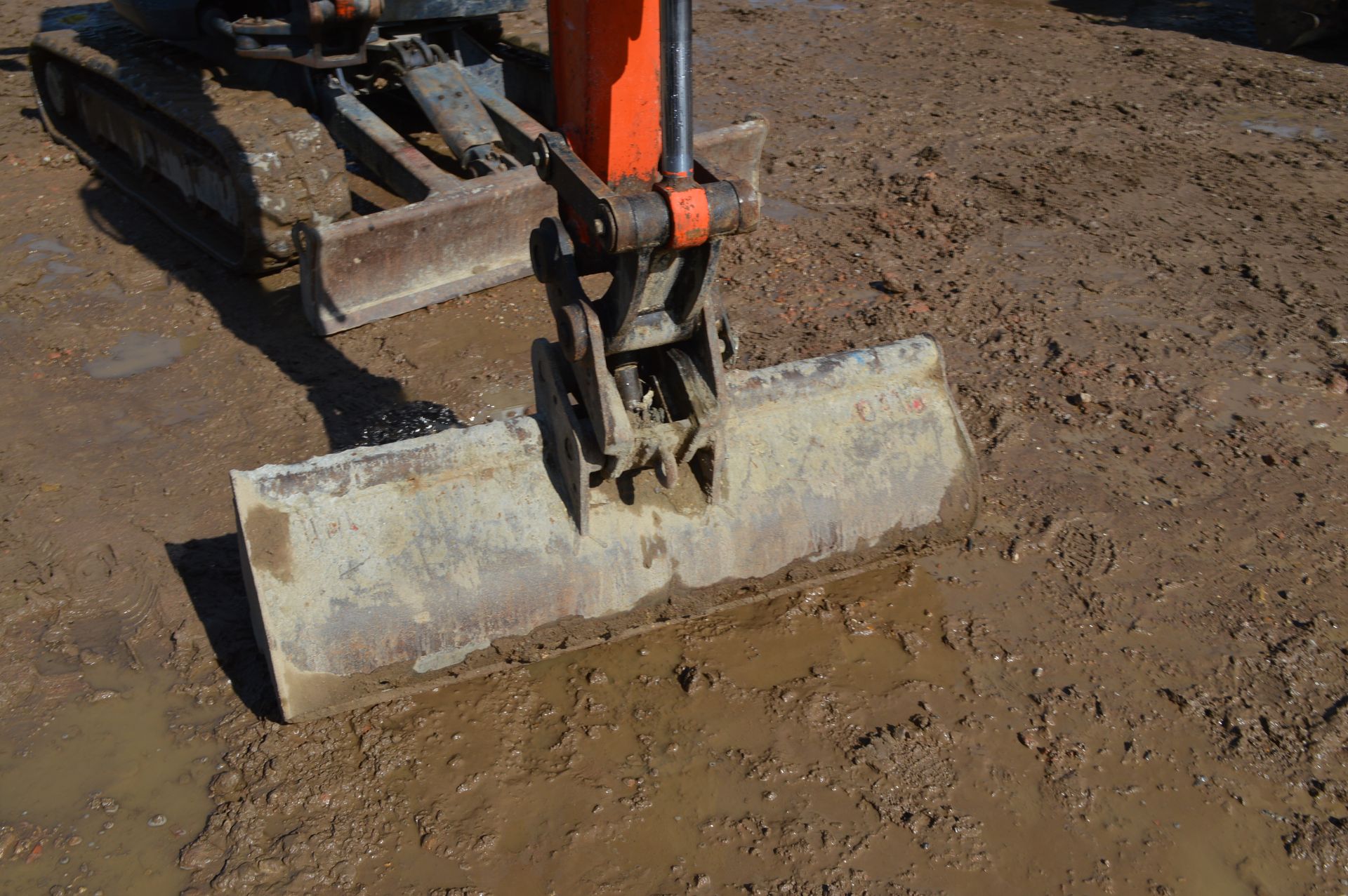 Kubota 2.8t Rubber Tracked Excavator with Blade - Image 14 of 29