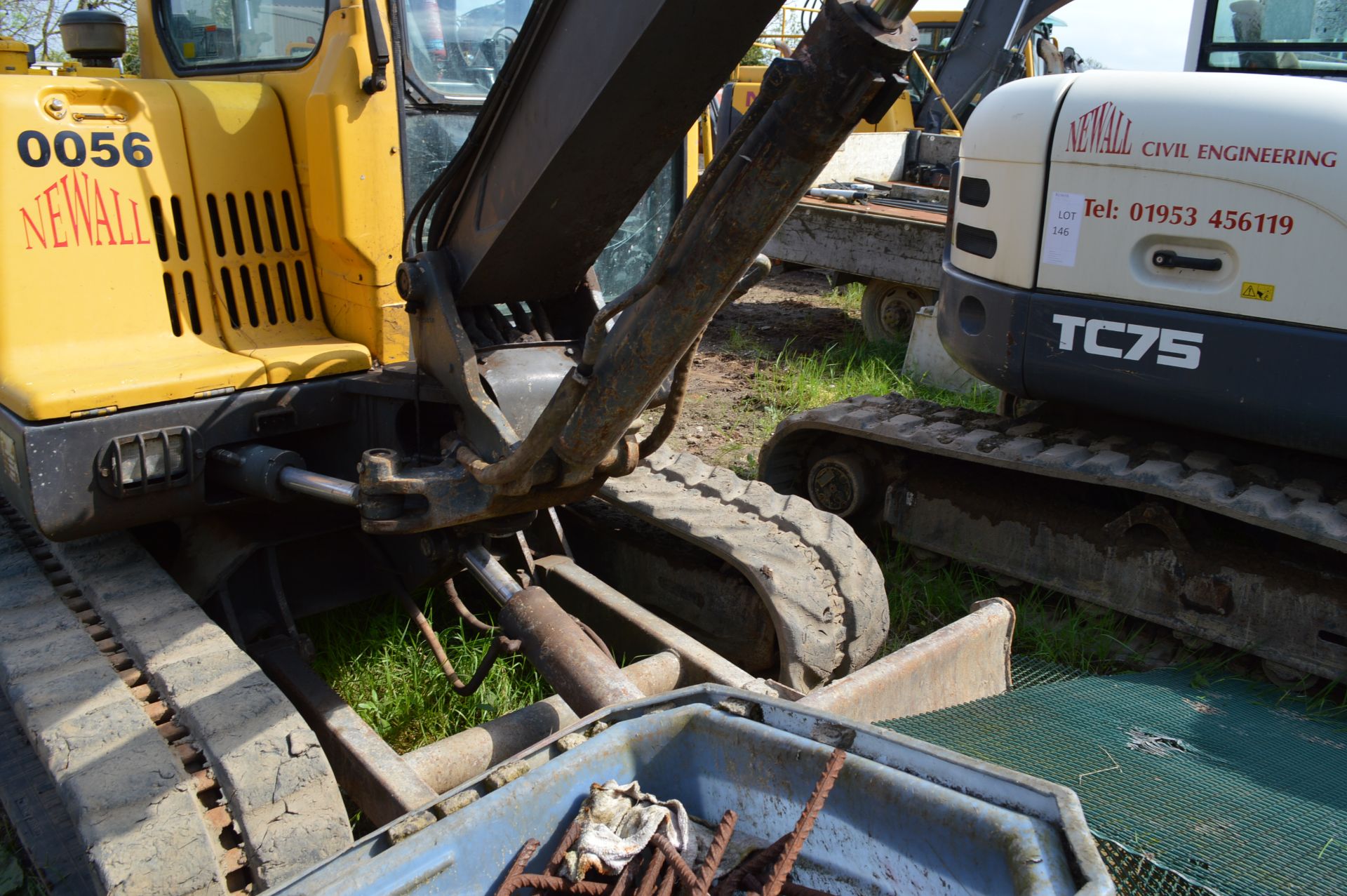 Volvo 5t Rubber Tracked Excavator with Blade, Quic - Image 5 of 19