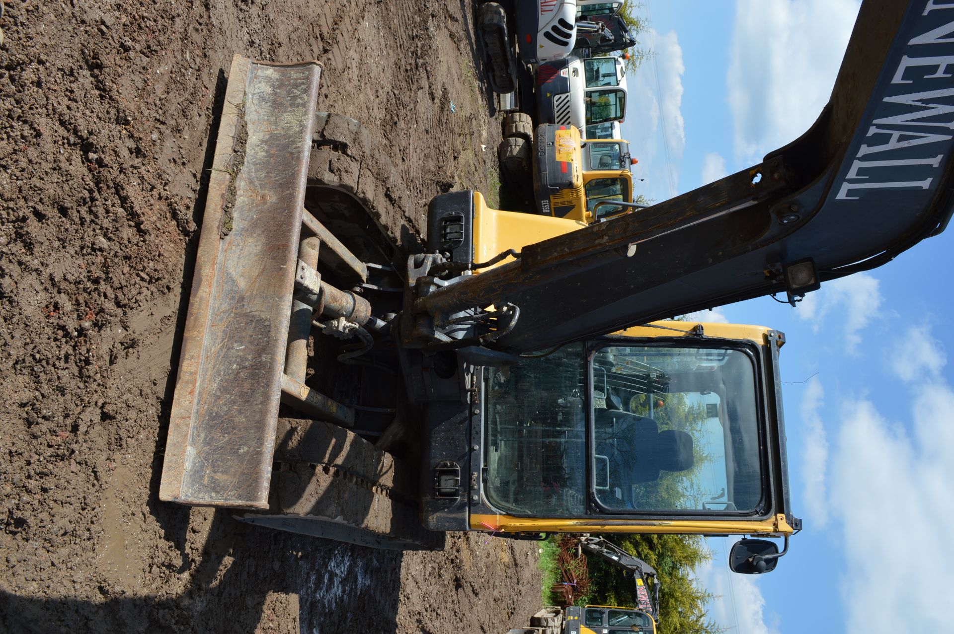 Volvo 5t Rubber Tracked Excavator with Blade, Quic - Image 22 of 37