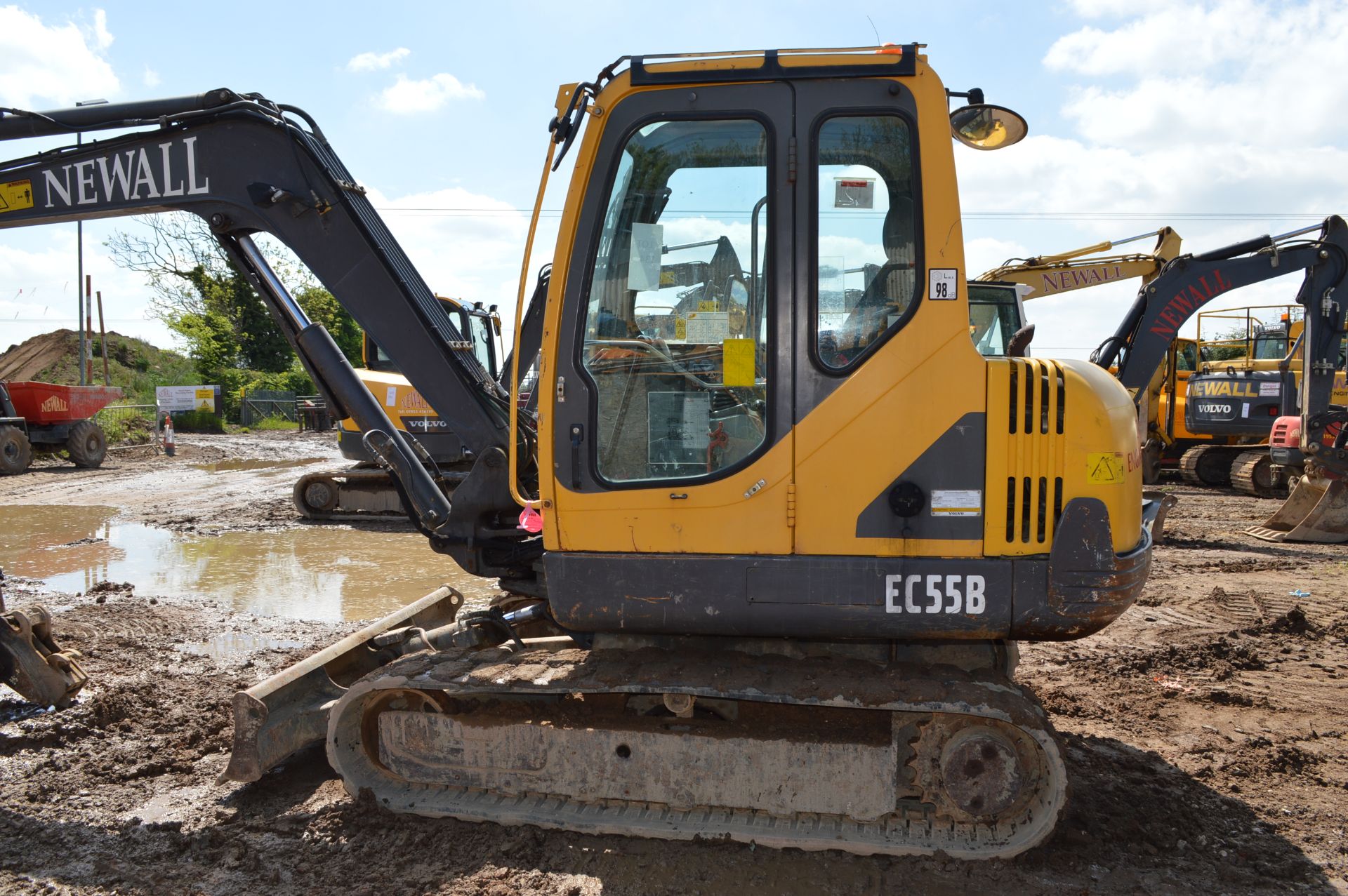 Volvo 5t Rubber Tracked Excavator with Blade, Quic - Image 9 of 37