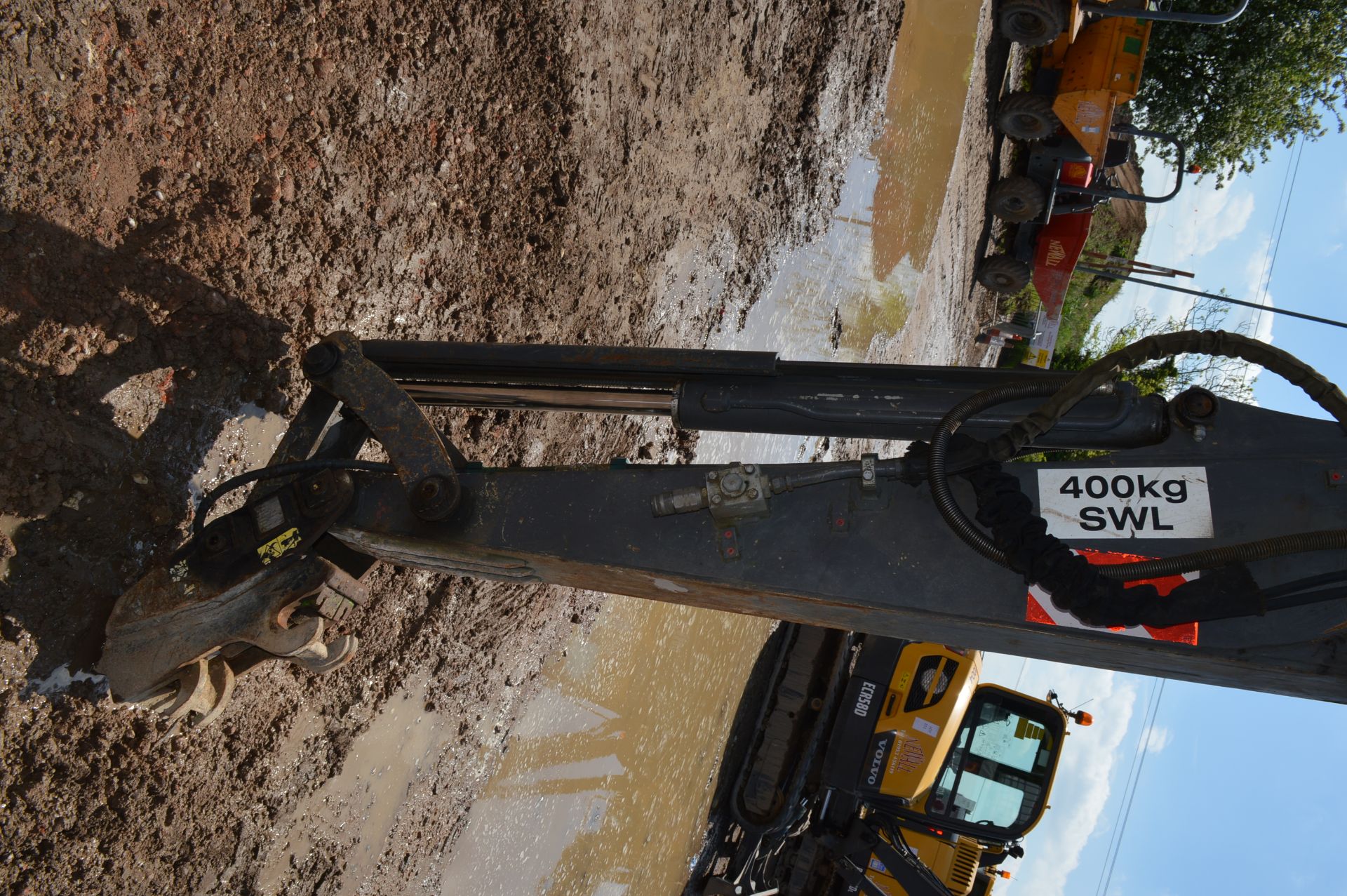 Volvo 5t Rubber Tracked Excavator with Blade, Quic - Image 24 of 37