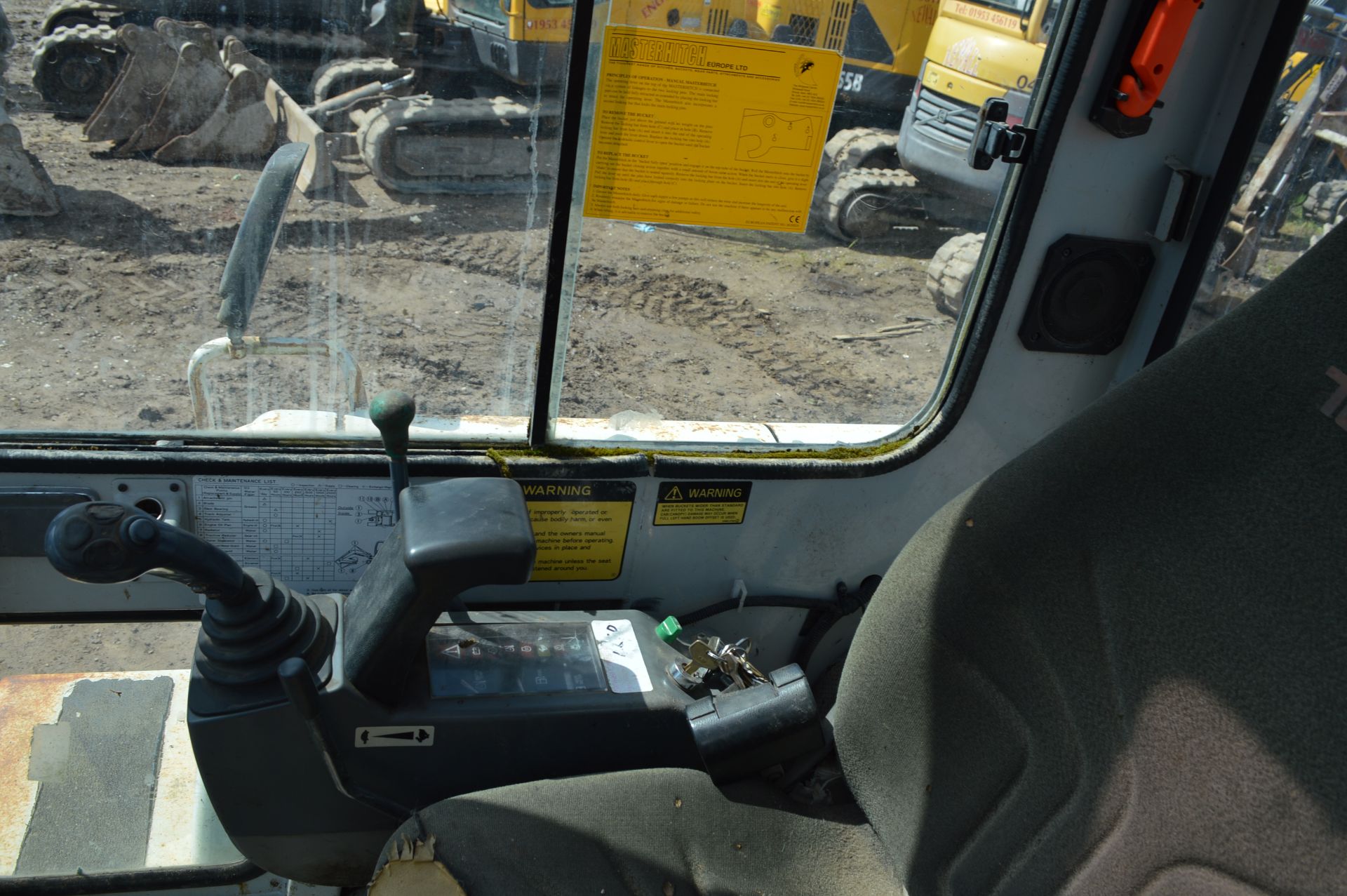 Takeuchi 2.5t Excavator - Image 18 of 23