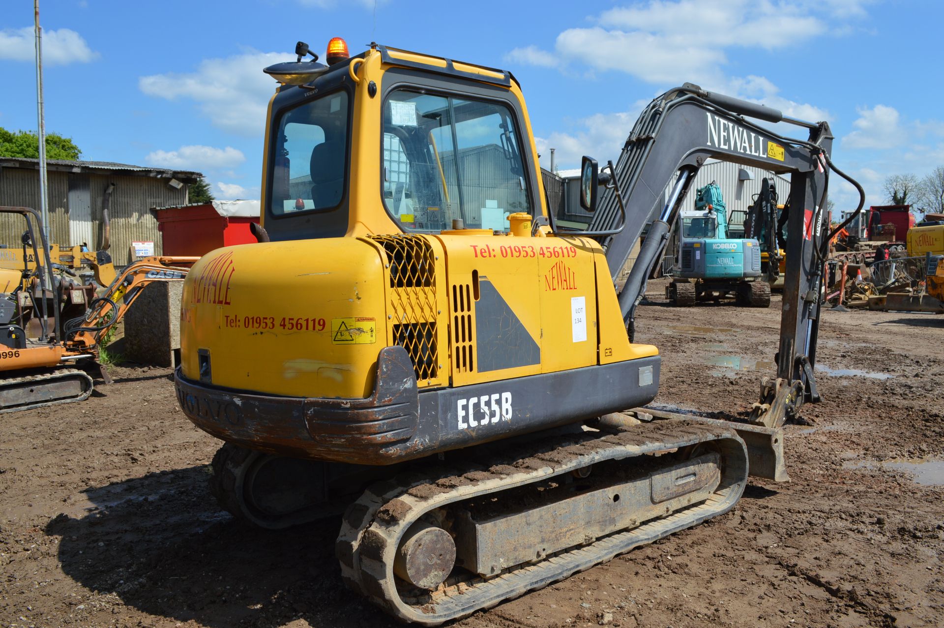 Volvo 5t Rubber Tracked Excavator with Blade, Quic - Image 17 of 37