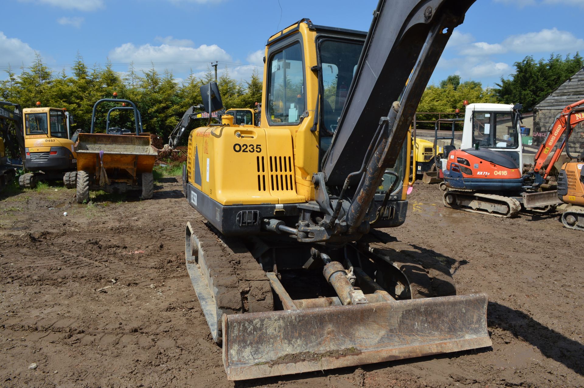 Volvo 5t Rubber Tracked Excavator with Blade, Quic - Image 20 of 37