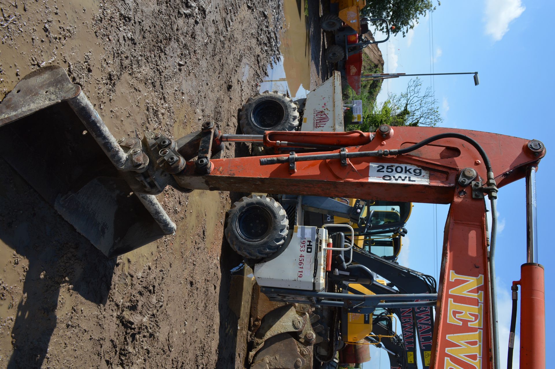 Kubota 2.8t Rubber Tracked Excavator with Blade - Image 16 of 29