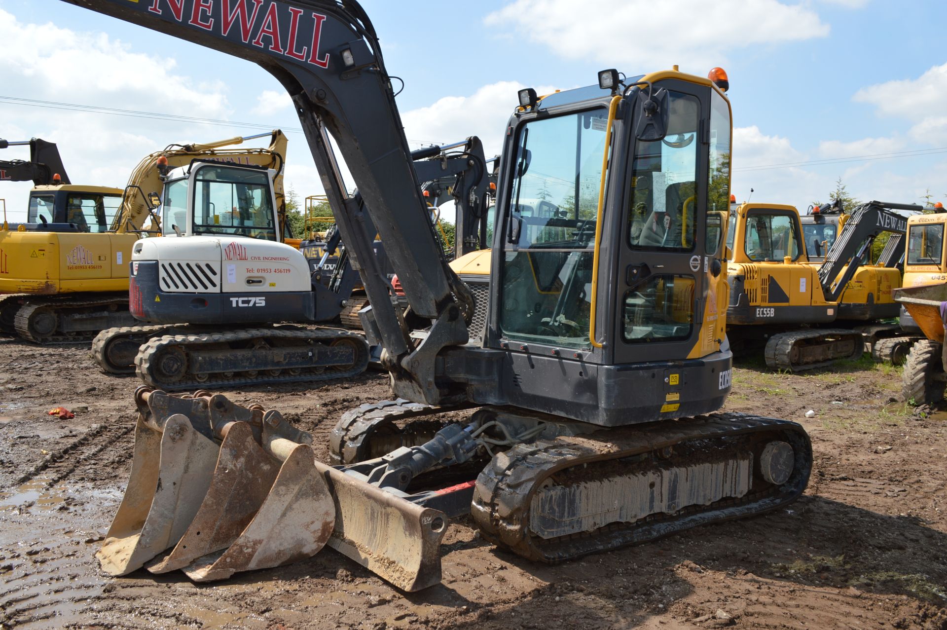 Volvo ECR58D Excavator (2014) - Image 3 of 32