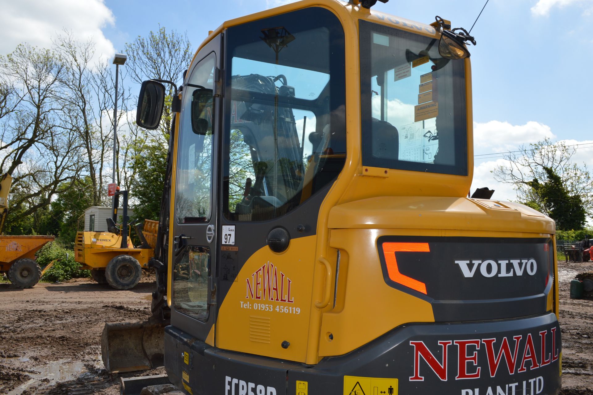 Volvo ECR58D Excavator (2014) - Image 7 of 32