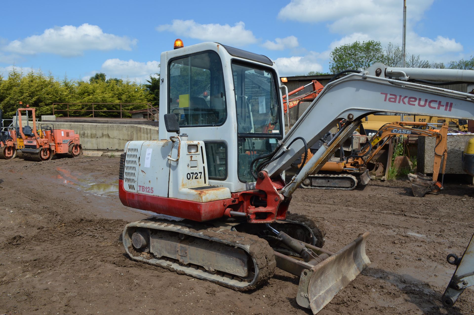 Takeuchi 2.5t Excavator - Image 11 of 23