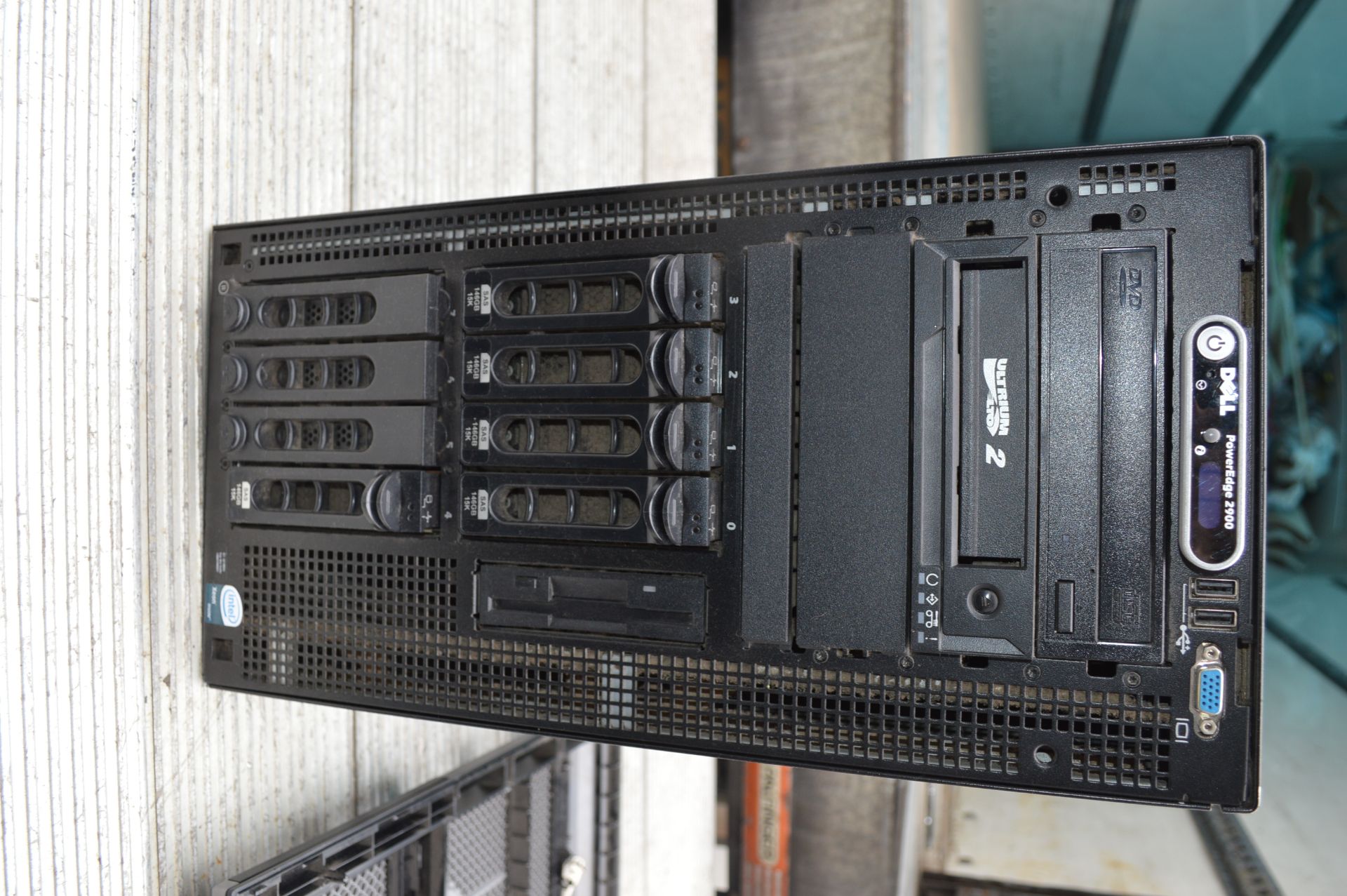 Dell Poweredge 2900 Towerserver ECM01 with 5: 146GB 15K Drives (please note: this item is located in - Image 8 of 10