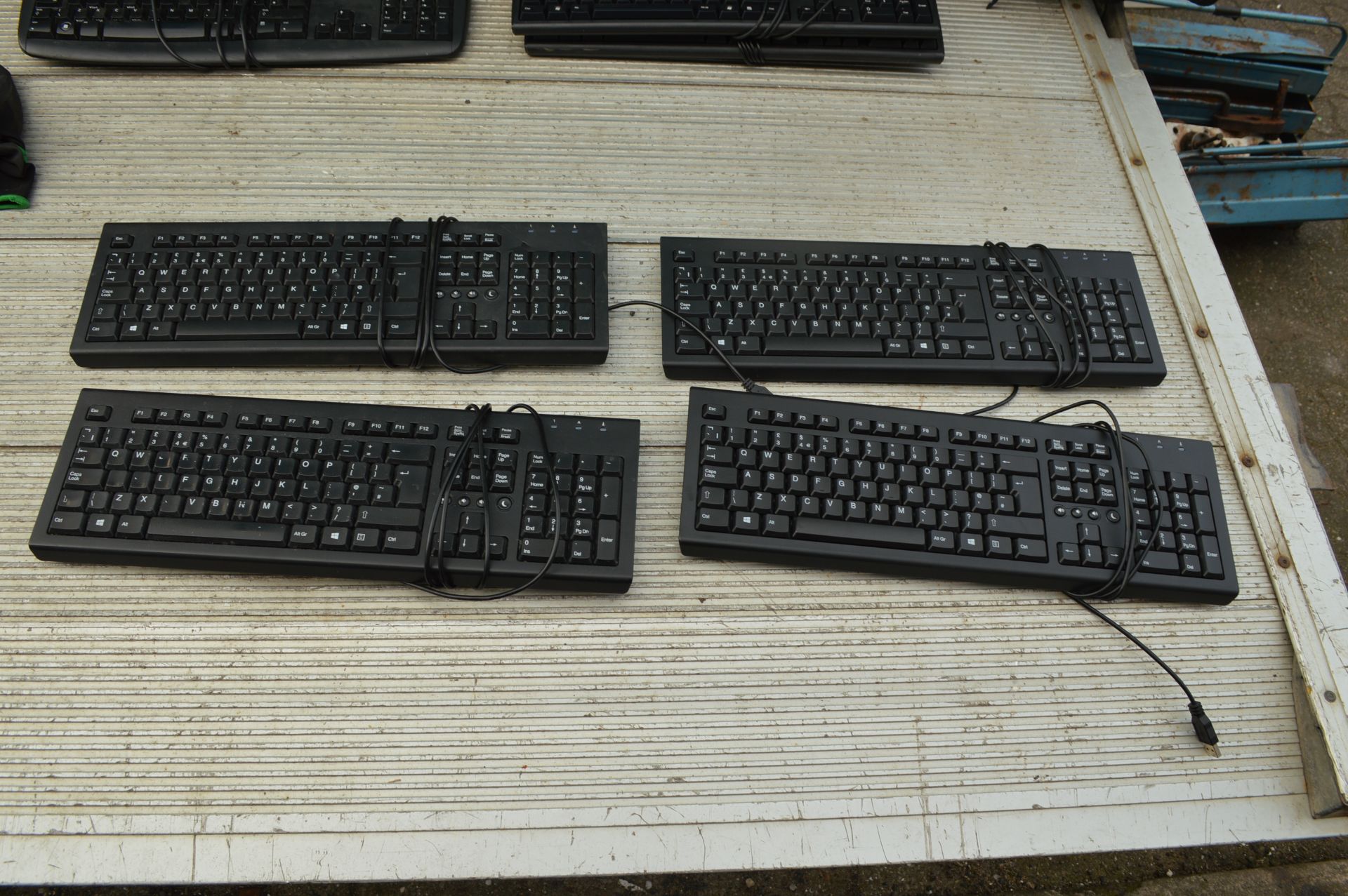 4: HP USB Keyboards (please note: this item is located in Birmingham, Collection by Appointment - Bild 2 aus 3