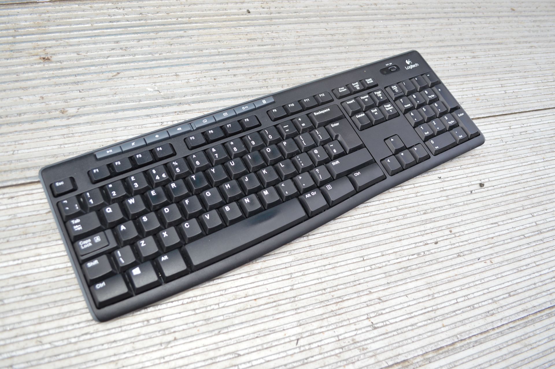 Logitech K270 Wireless Keyboard (please note: this item is located in Birmingham, Collection by