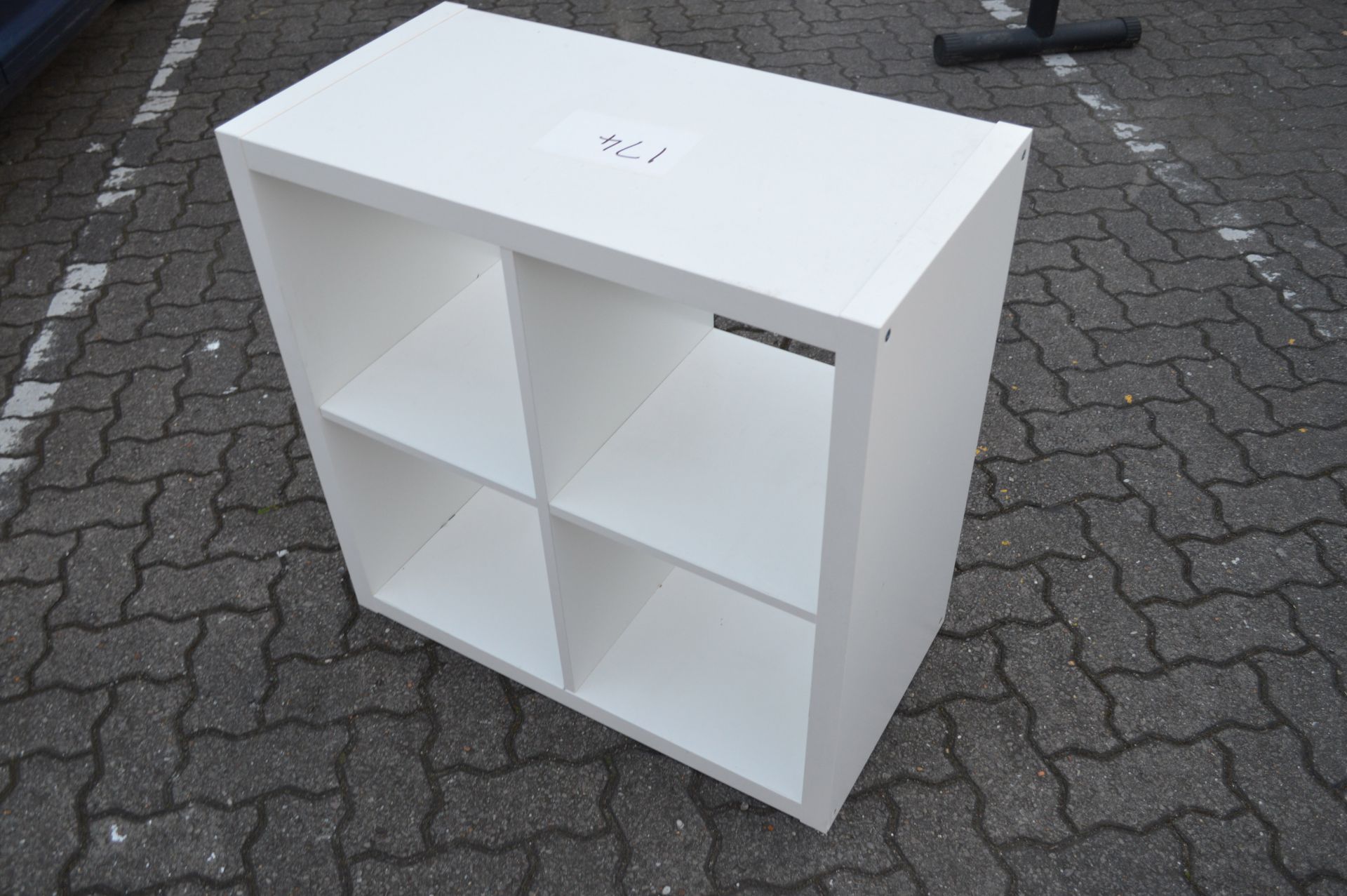 White Square Block Shelf unit 77cm Long x 77cm Deep 77cm High (please note: this item is located - Image 3 of 3