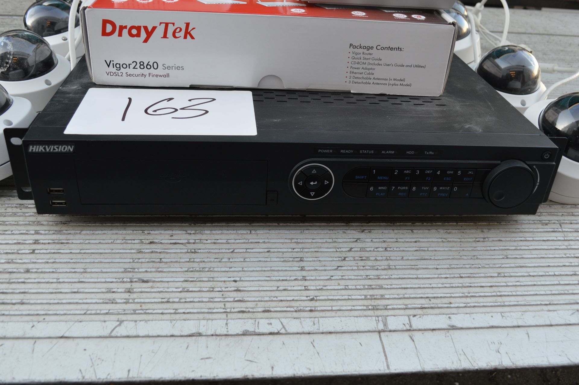 HIK Vision Complete CCTV System including Web Smart D link Switch, Draylek Vigar 2860 Modem - Image 2 of 11