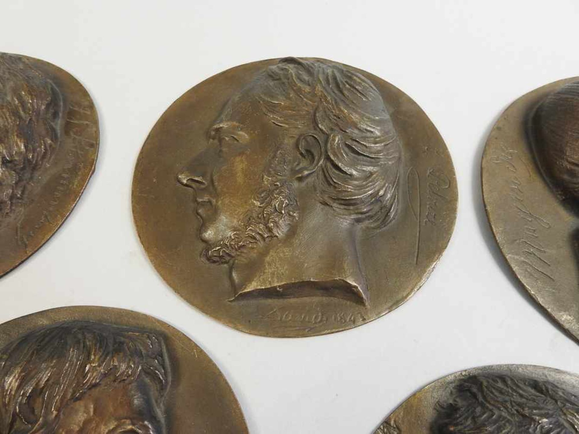 Pierre Jean David d'Angers, 1788 Angers - 1856 Paris 9 Bronzemedaillen mit Profilen von - Bild 5 aus 5