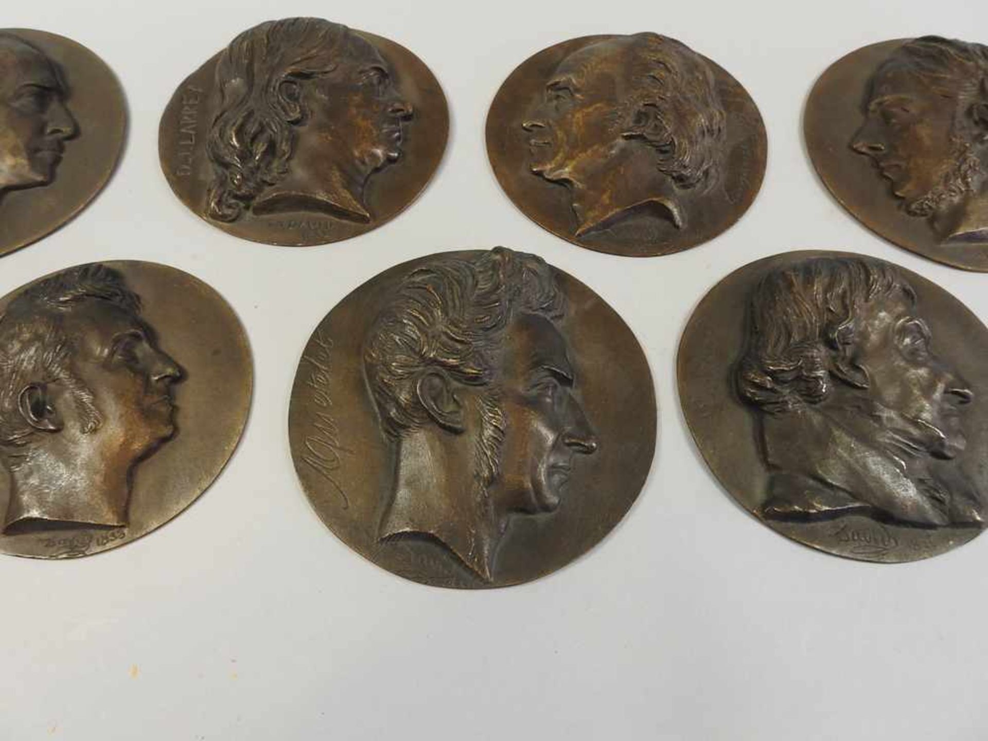 Pierre Jean David d'Angers, 1788 Angers - 1856 Paris 9 Bronzemedaillen mit Profilen von - Bild 2 aus 5