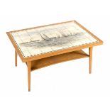 Laboe-Fliesentisch Eschenholzgestell, Tischplatte mit 40 Fliesen belegt, mit Darstellung einer