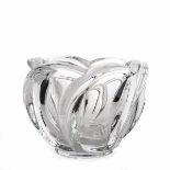 Obstschale, Art Vannes, Frankreich um 1960 Farbloses Kristallglas in die Form gegeben. Runder
