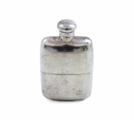 Flachmann, um 1900 925er Silber. Schlichte leicht gewölbte Form, abnehmbarer Trinkbecher, Schraub-