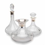 Kristallkonvolut, eine Karaffe und zwei Decanter Kristallkonvolut, eine Karaffe und zwei Decanter,