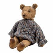 Teddy-Bär, wohl Steiff Plüsch, Kopf, Arme und Beine beweglich. Glasaugen. H.: 48 cm Stark