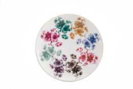 Farbmuster-Teller Flachgemuldete Form mit Blütendekor in verschiedenen Farben, Unterseite der