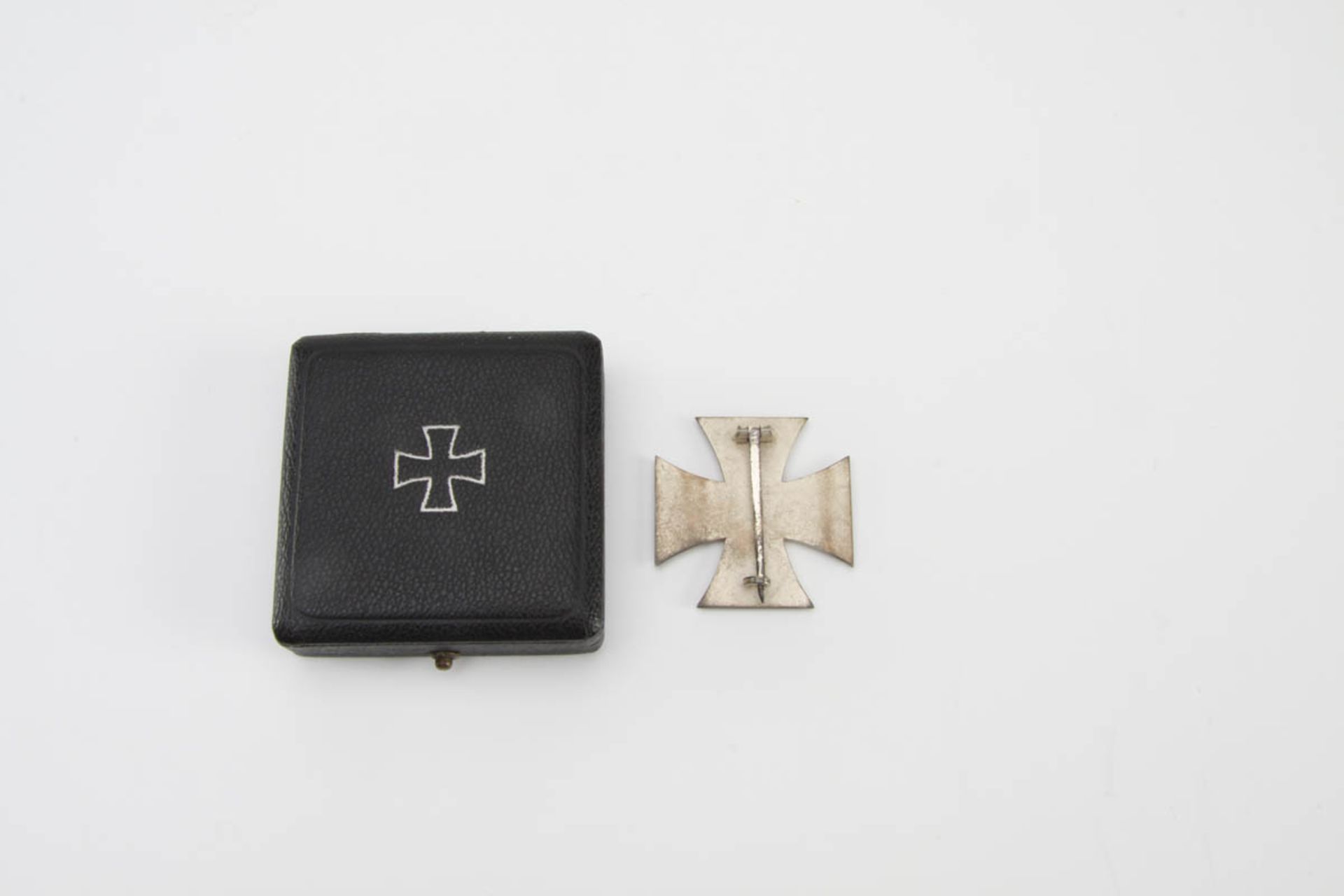 II WK, Eisernes Kreuz I. Klasse Im original Kasten, sehr guter Zustand. - Bild 2 aus 3