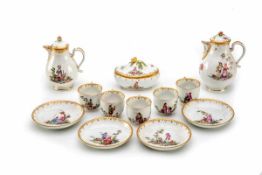 12-teilig. Kaffeeservice, Wien um 1765-70 Bestehend aus Kaffeekanne, Wasserkanne, Zuckerdose, 5