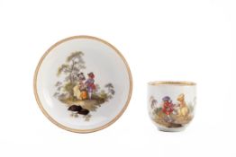 Kindertasse mit UT, Meissen um 1774- 1817 Wandung der Tasse und Spiegel der Untertasse mit