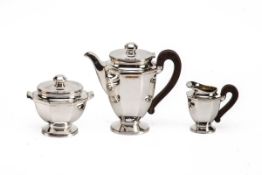 3-teilig. Kaffeeset, Tetard, Freres, Paris um 1920 950er Silber. Bestehend aus Kaffeekanne,
