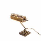 1-flamm. Schreibtischlampe, Art Déco um 1930 Messing, teilweise bronziert. Quadratischer