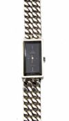 Omega Armbanduhr- De Ville 925er Silber. Schmales rechteckiges Uhrengehäuse, schwarzes Zifferblatt