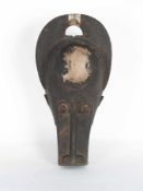 Senufo, Elfenbeinküste Tiermaske Holz, beschnitzt und farbig gefasst; L 48 cm, H 25 cm, B 25 cm;