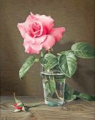 Wolfgang Grünberg 1909 Köln - 2001 ebenda Rose im Wasserglas Öl auf Lwd über Holz; H 30,5 cm, B 24,5