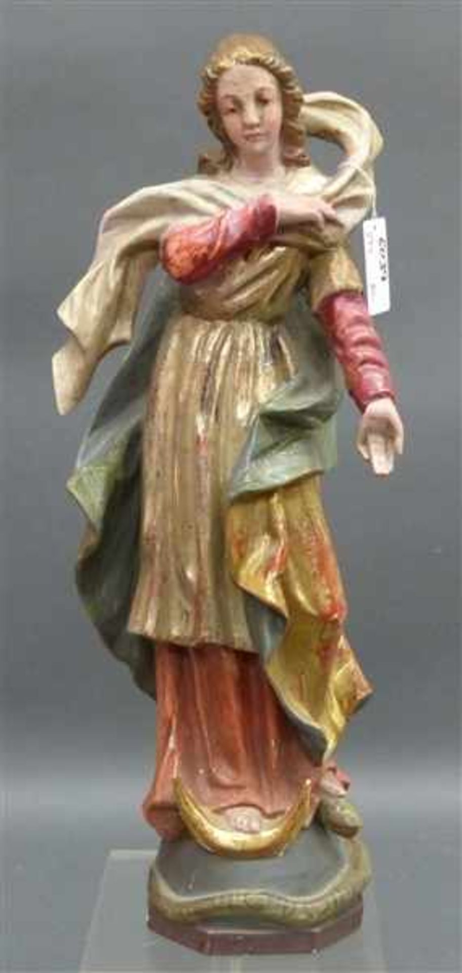 Holzskulptur Immaculata mit Mondsichel und Schlange, Tirol, 20. Jh., gefasst, h 30 cm,