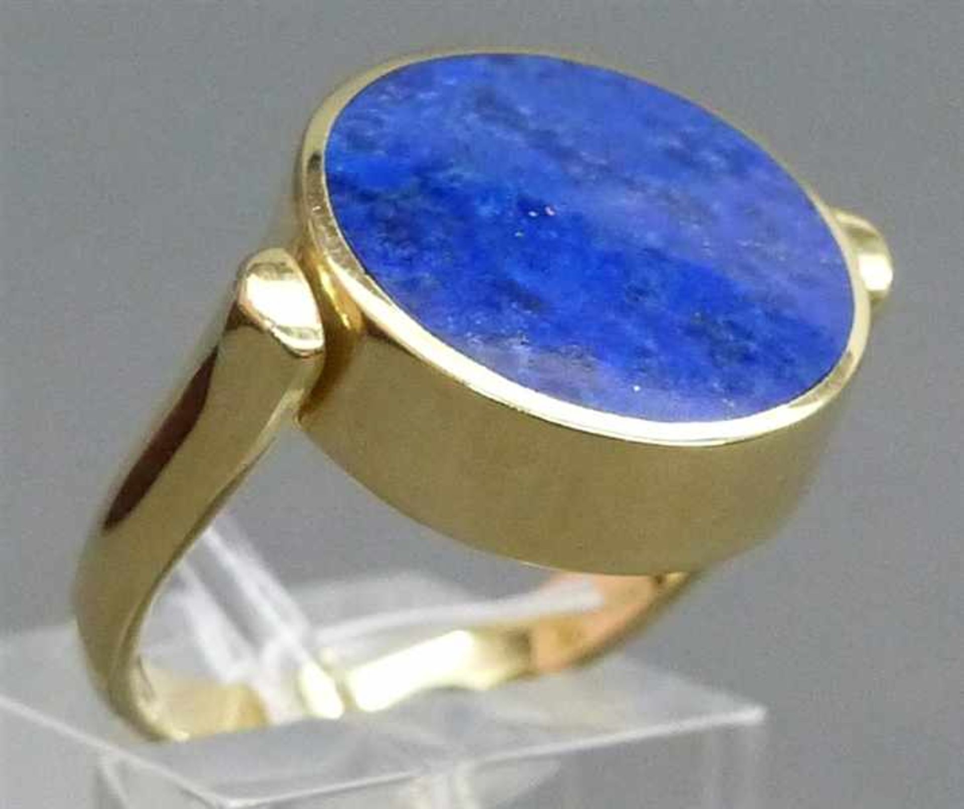 Wendering 9 kt. Gelbgold, 1 x Onyx, 1 x Lapislazuli, ca. 8 g schwer, RM 59,5 cm,