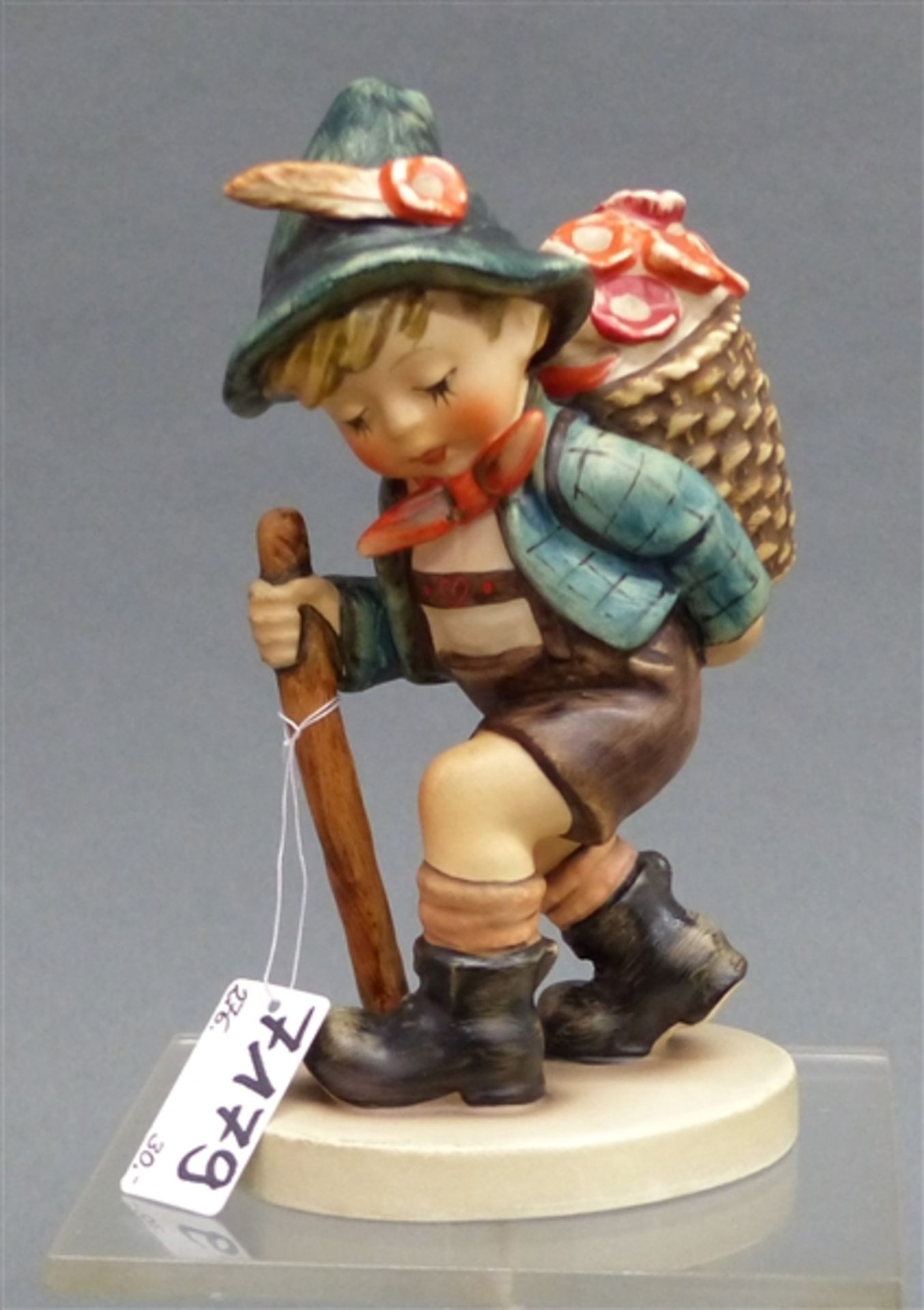 Hummelfigur Porzellan, Manufaktur Goebel, "Zum Bauernmarkt", Nr. 381, h 13,5 cm,