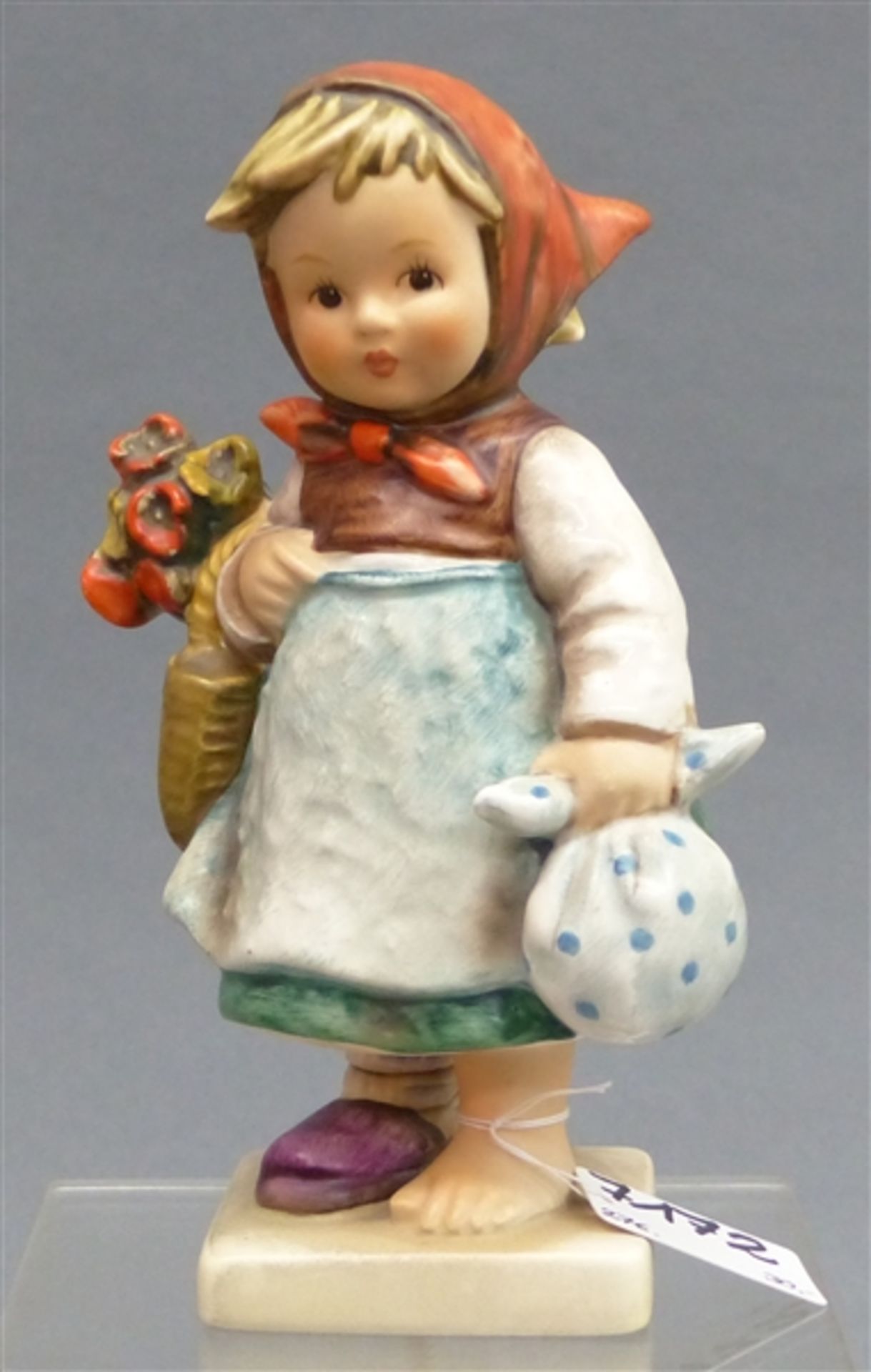 Hummelfigur Porzellan, Manufaktur Goebel, "In Lauterbach hab I ...", Nr. 204, h 15 cm,