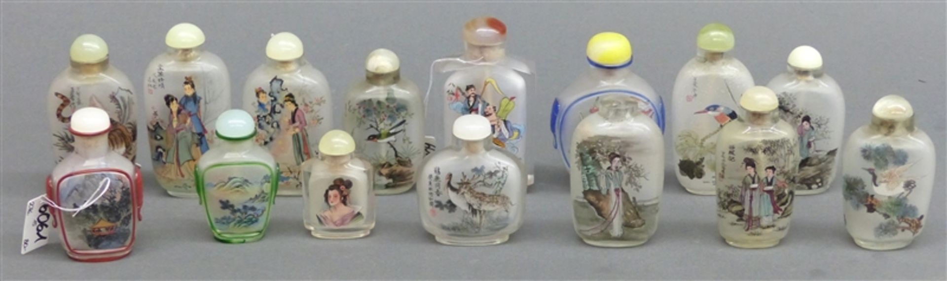 Konvolut Snuffbottles China, 15 St., Glas mit Innenbemalung, teilweise signiert, verschiedene