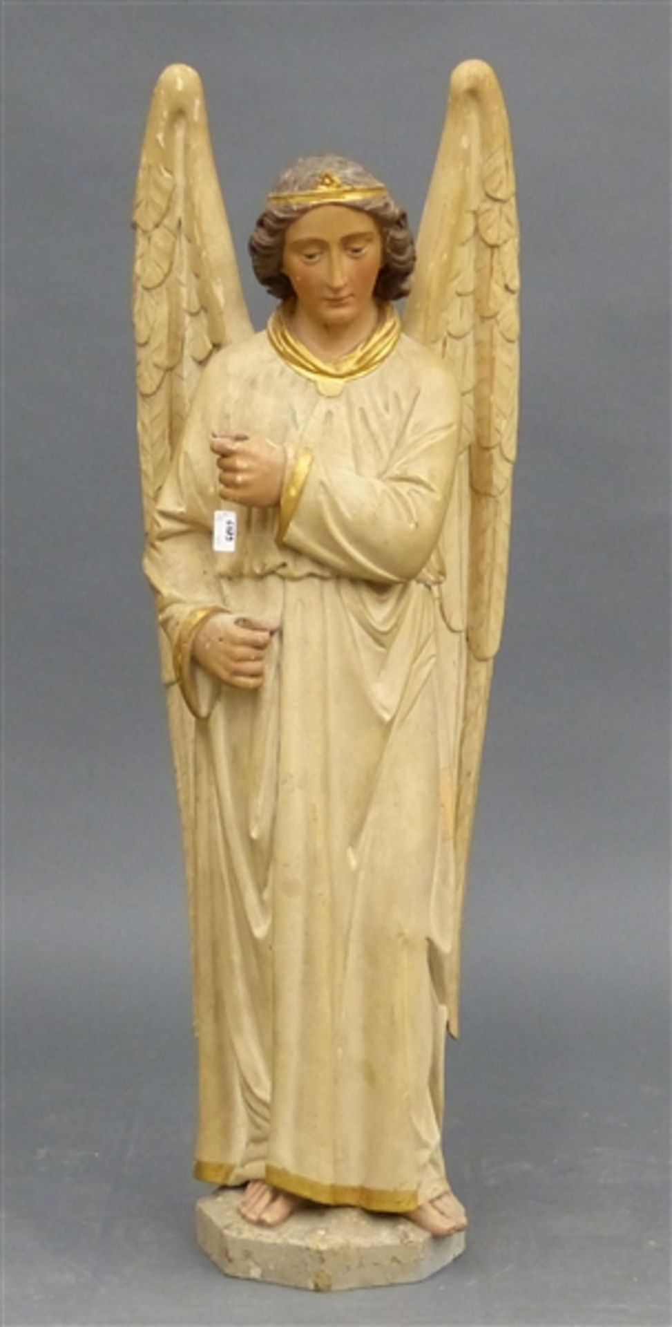 Nazarener Figur um 1880, Holz, geschnitzt, großer geflügelter Engel, gefasst und teilvergoldet, h 97