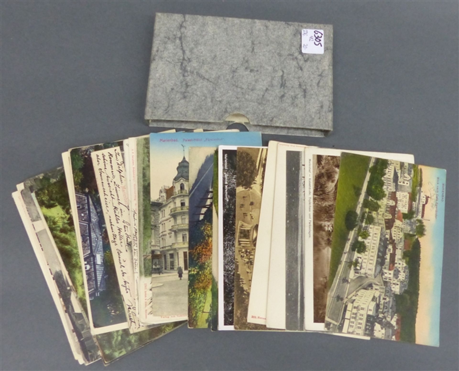 Konvolut Postkarten um 1910, 42 Karten, versch. Motive aus Marienbad, teilw. farbig, zum Teil
