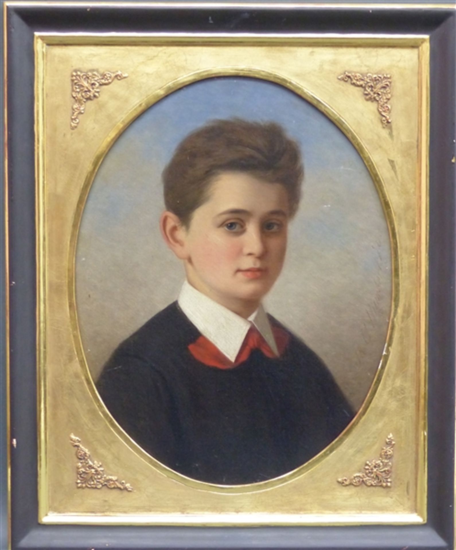 Deutsch, 19. Jh. Öl auf Leinen, Porträt eines Jungen mit roter Schleife, rechts unten signiert und