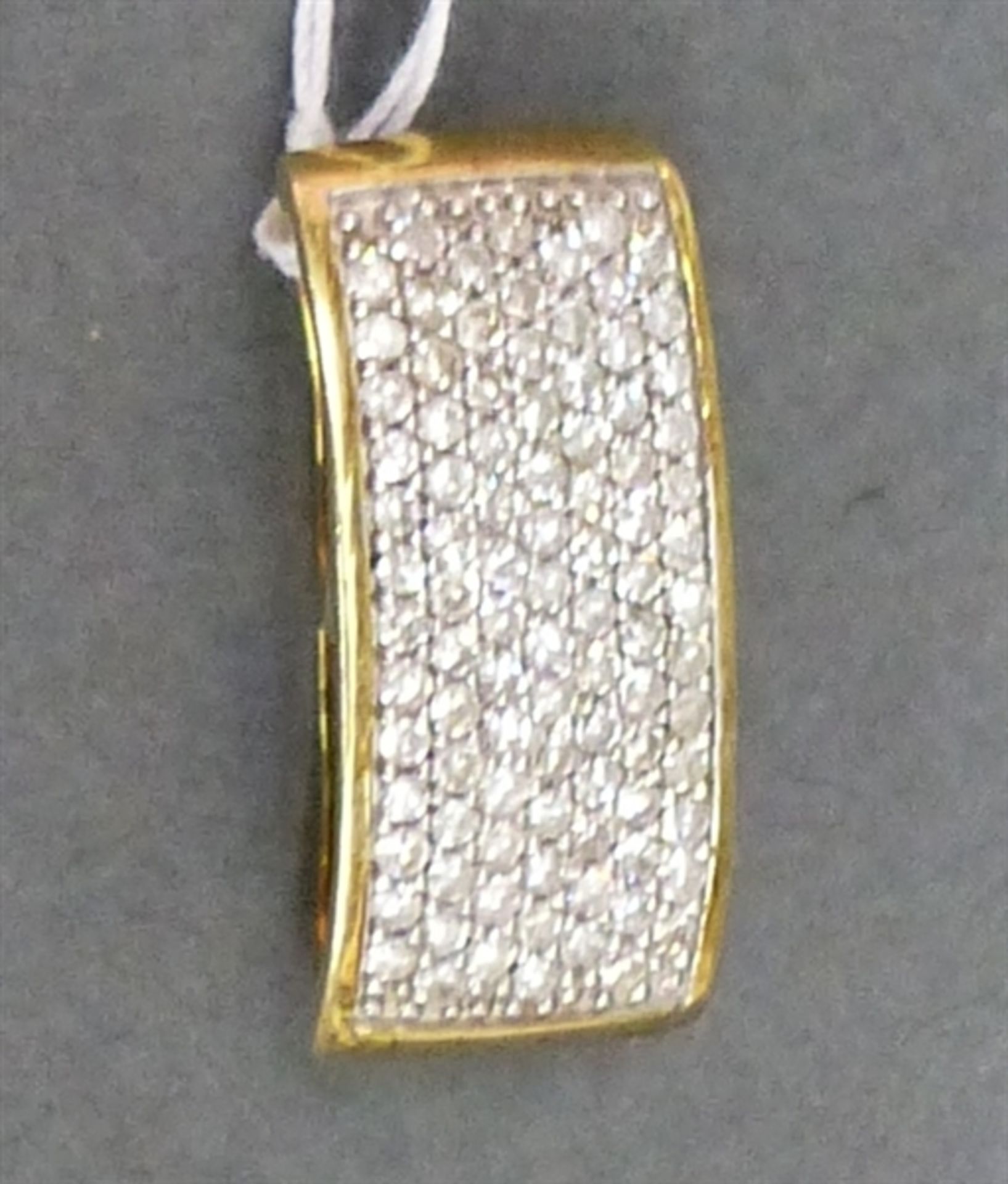 Anhänger 14 kt. Gelbgold, besetzt mit zahlreichen Diamanten zus. ca. 0,50 ct., wesselton,