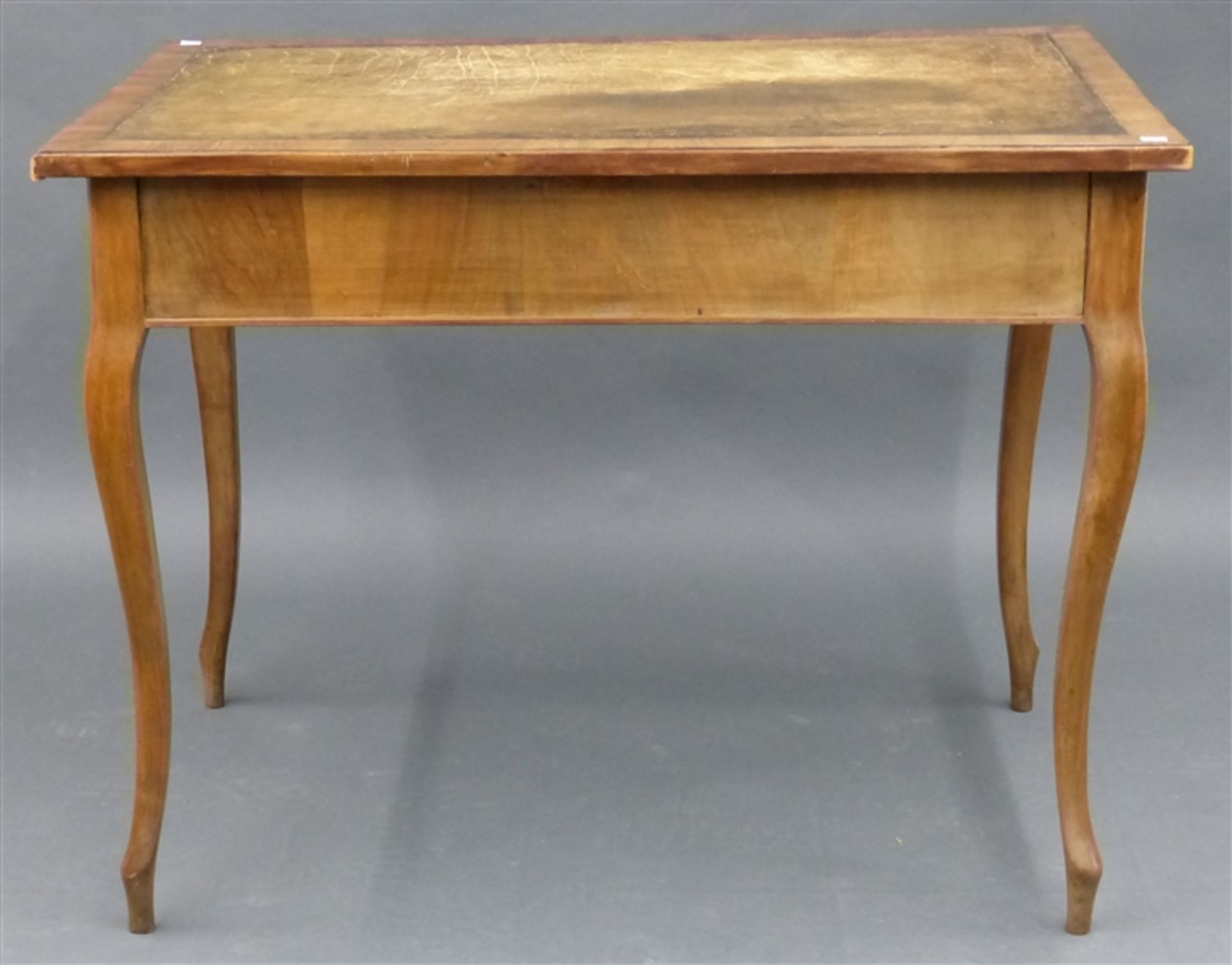 Schreibtisch, um 1900 England, Mahagoni, Ledereinlage, einschübig, Gebrauchsspuren, h 80 cm, b 103