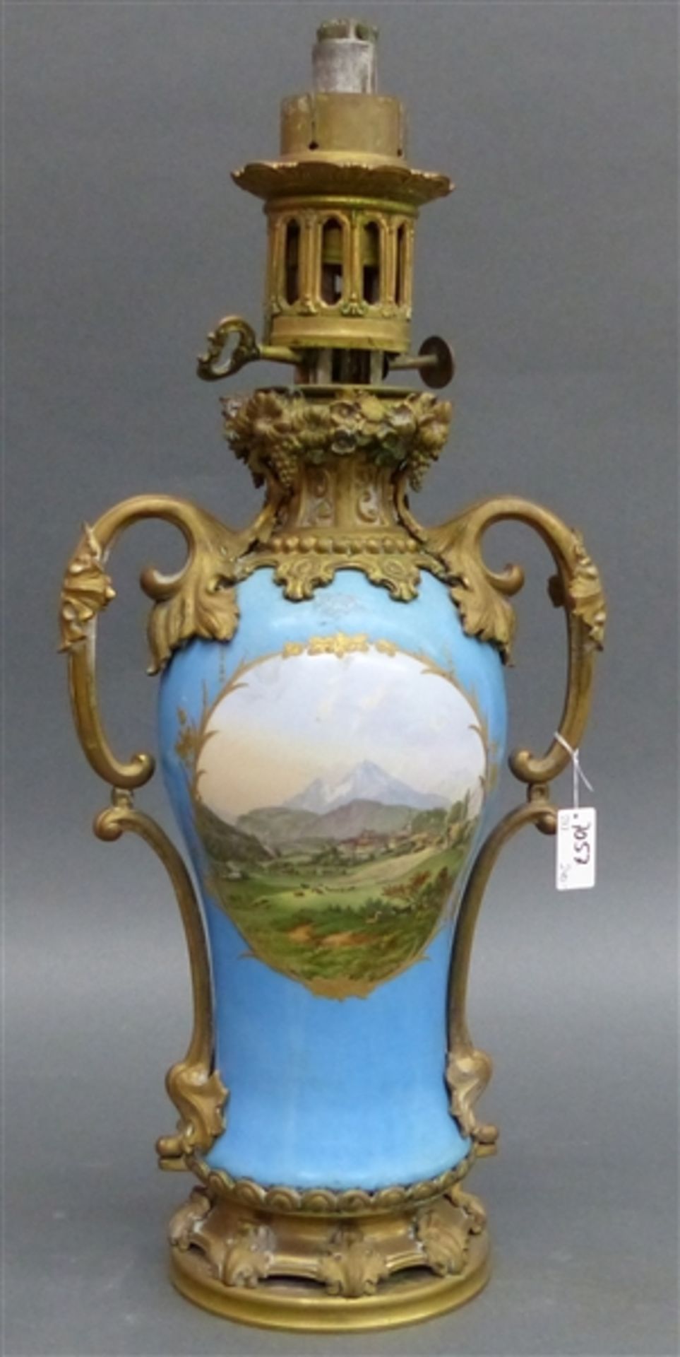 Lampenfuß Porzellan, wohl Sevres, 19. Jh. blauer Fond, Medaillonbemalung, Bergdorf mit Tieren und