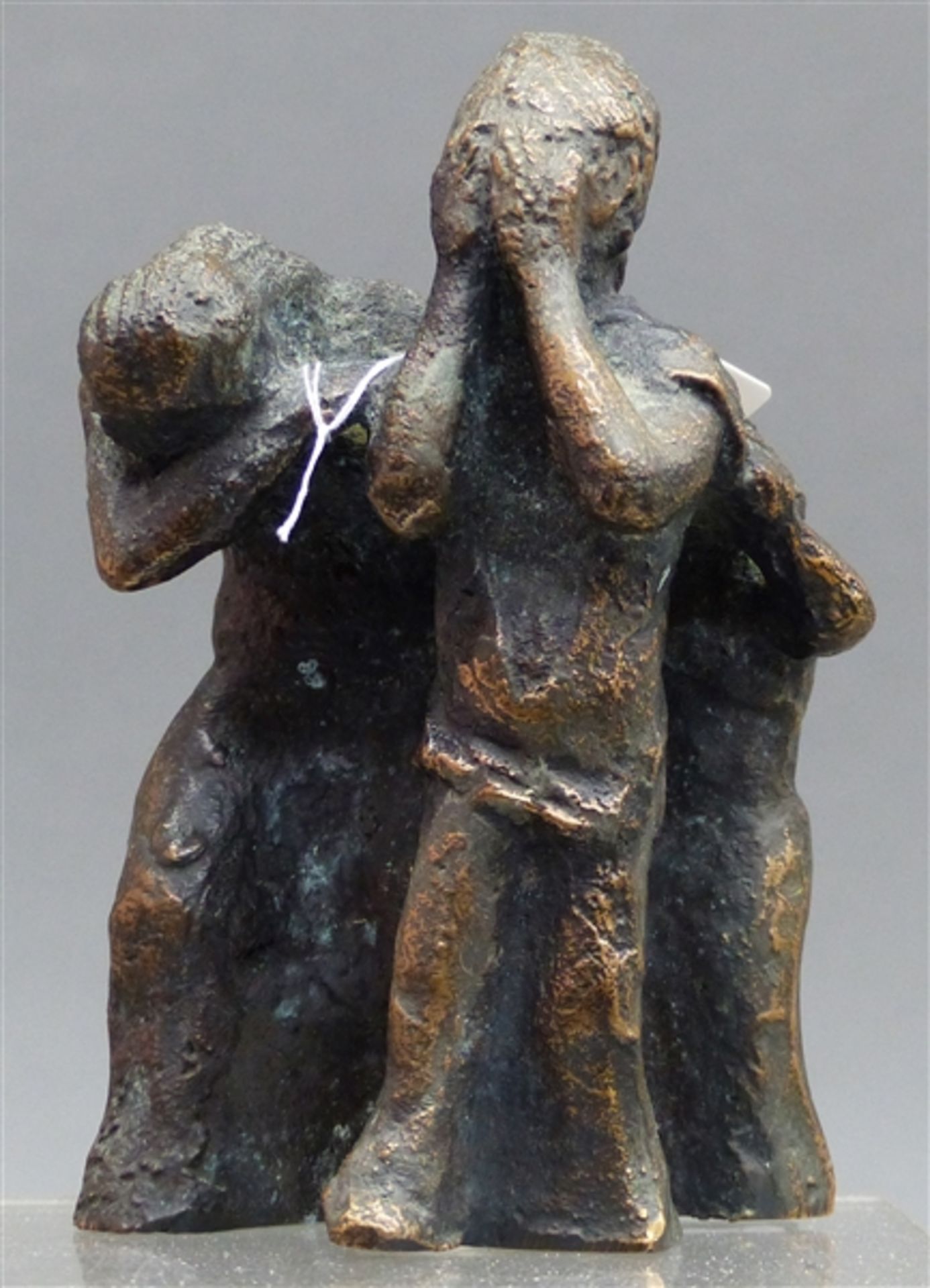 Bronze Modern, um 1960, drei weinende Frauen, h 12,5 cm,