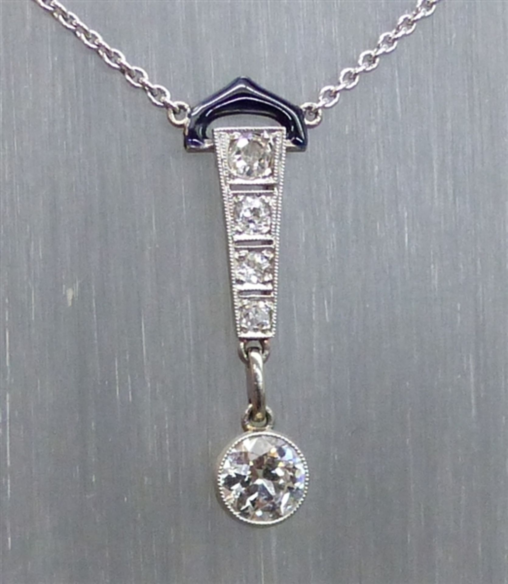 Collier, Art Deko 18 kt. Weißgold/Perlen, 1 Solitärarmband, ca. 0,50 ct., wesselton, p,