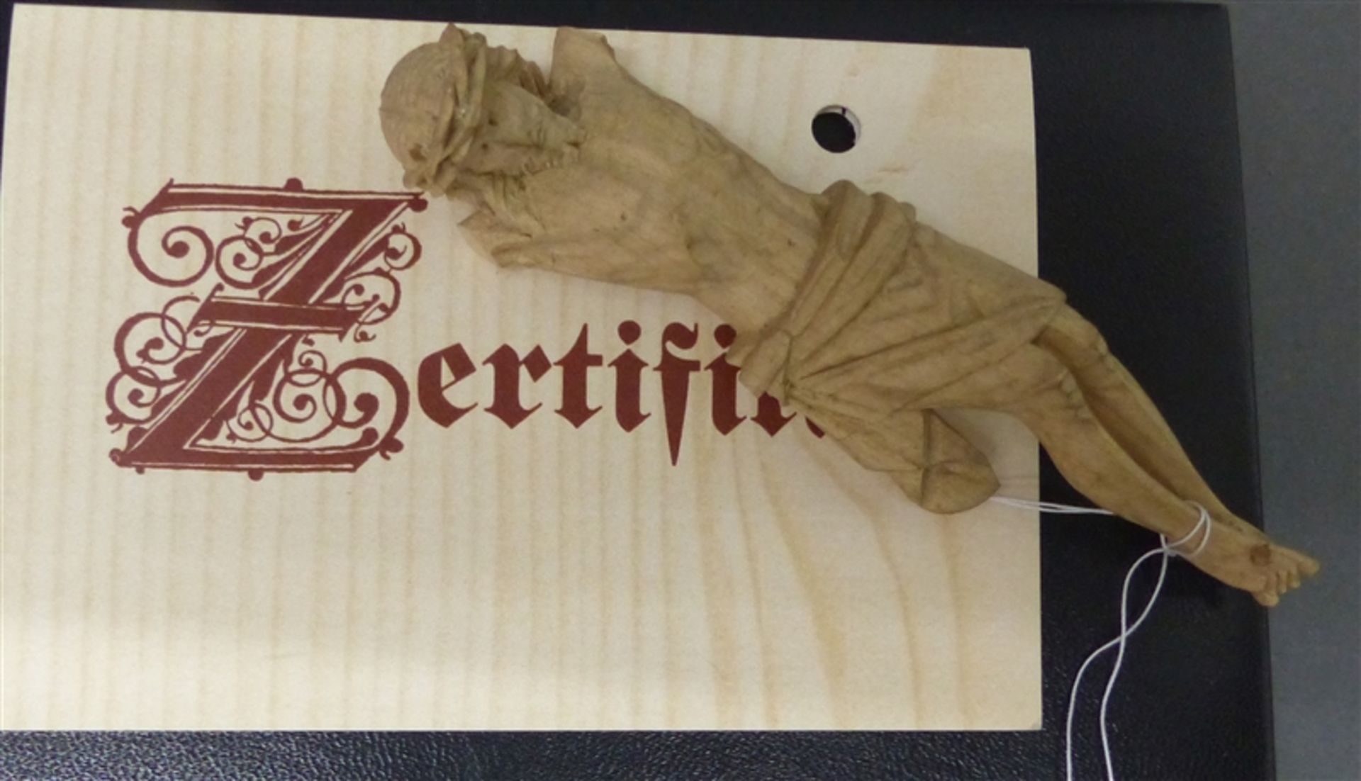 Holzskulptur, 20. Jh. natur, geschnitzt, Josef Fux, Oberammergau, Christuskorpus, Einzelstück, mit