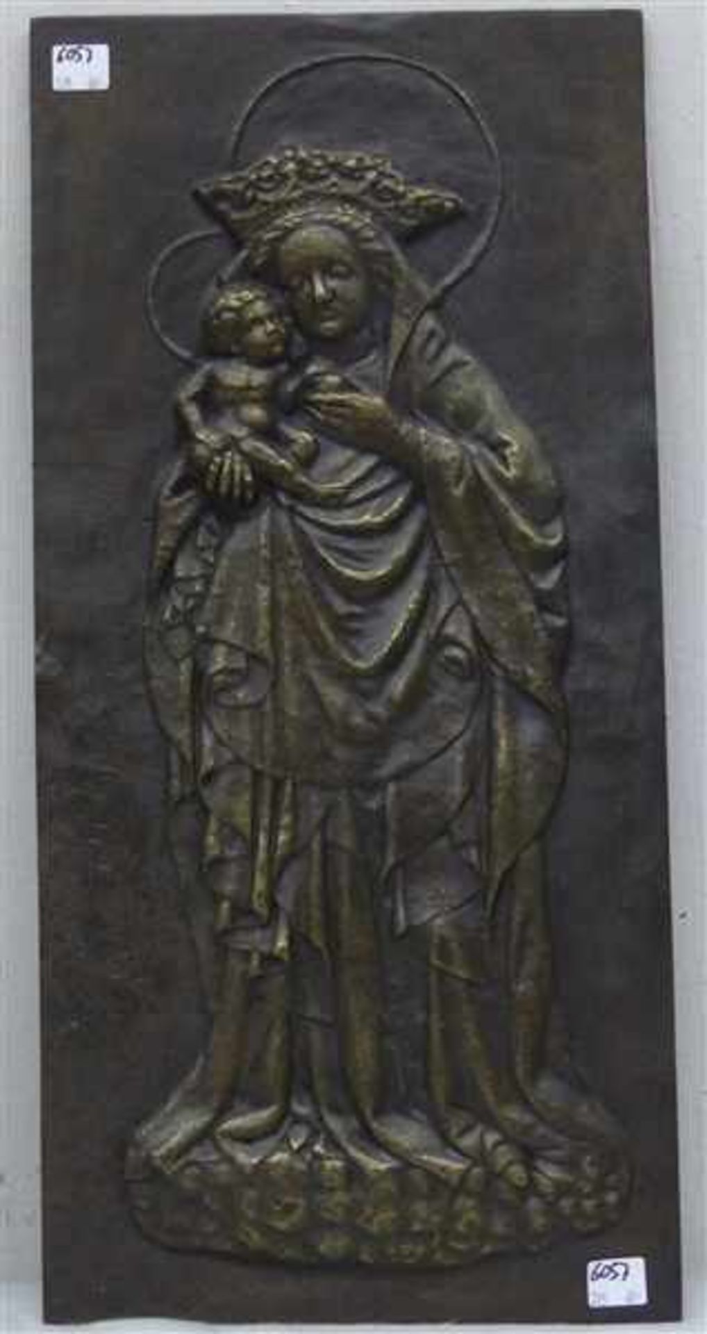 Bronzerelief, 19./20. Jh. gekrönte Madonna und Jesuskind, nach einem gotischen Bild aus dem Jahre